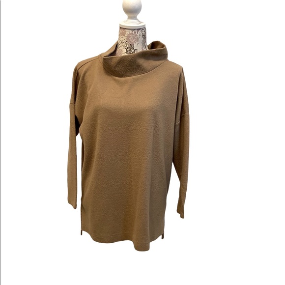 Anthropologie Sweaters - Authentic Anthropologie Sweatshirt